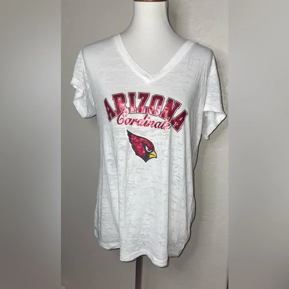 EUC- Arizona Cardinals Football V-neck Metallic Logo T Shirt Womens Size XXL🏈 - Picture 2 of 7